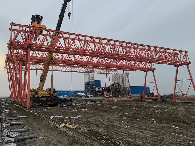 起重機(jī)吊裝過程中避免事故的發(fā)生，可以采取哪些措施